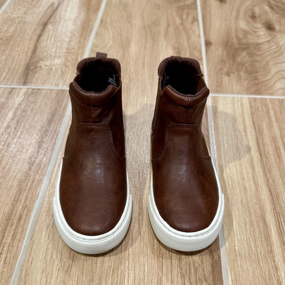 Boys Brown Leather Ankle Boots EUC